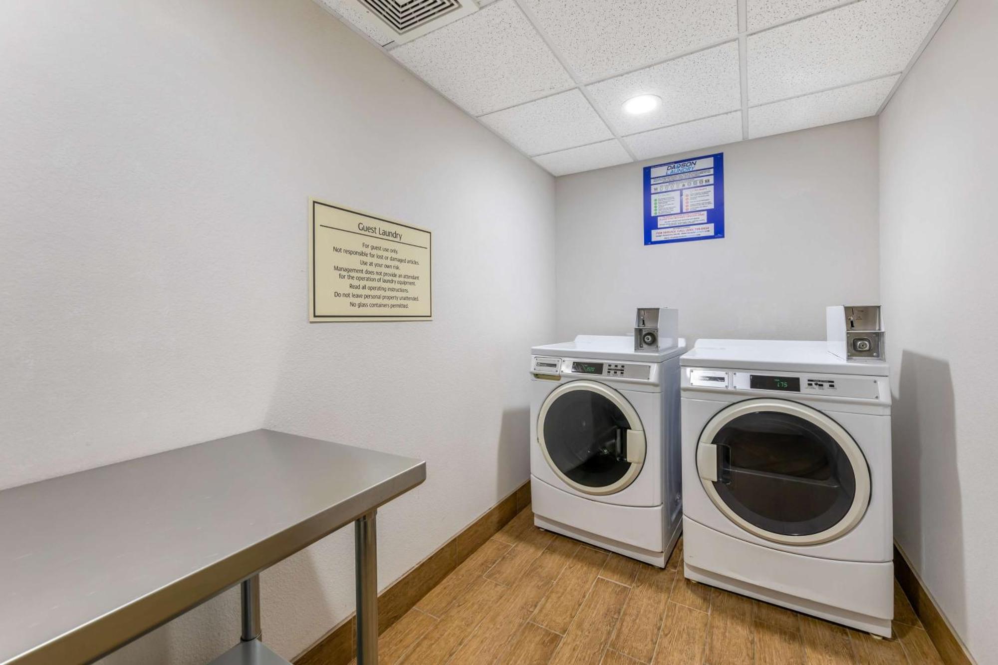 Best Western Plus Taft Inn Экстерьер фото